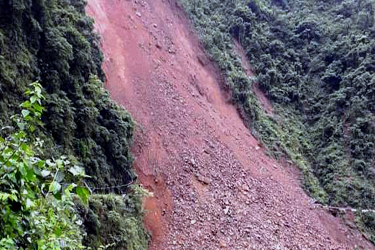 मध्यपहाडी लोकमार्ग शुक्रबारदेखि अवरुद्ध